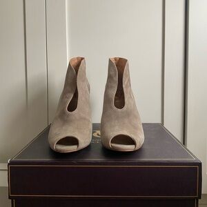 Vince Camuto heels/booties